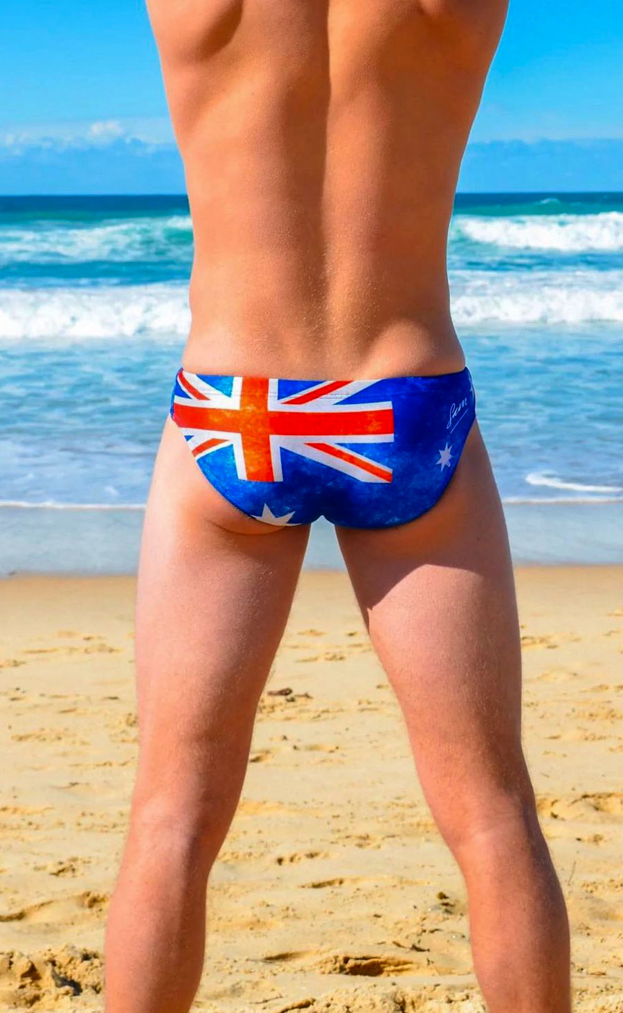 Click for more speedo photos.