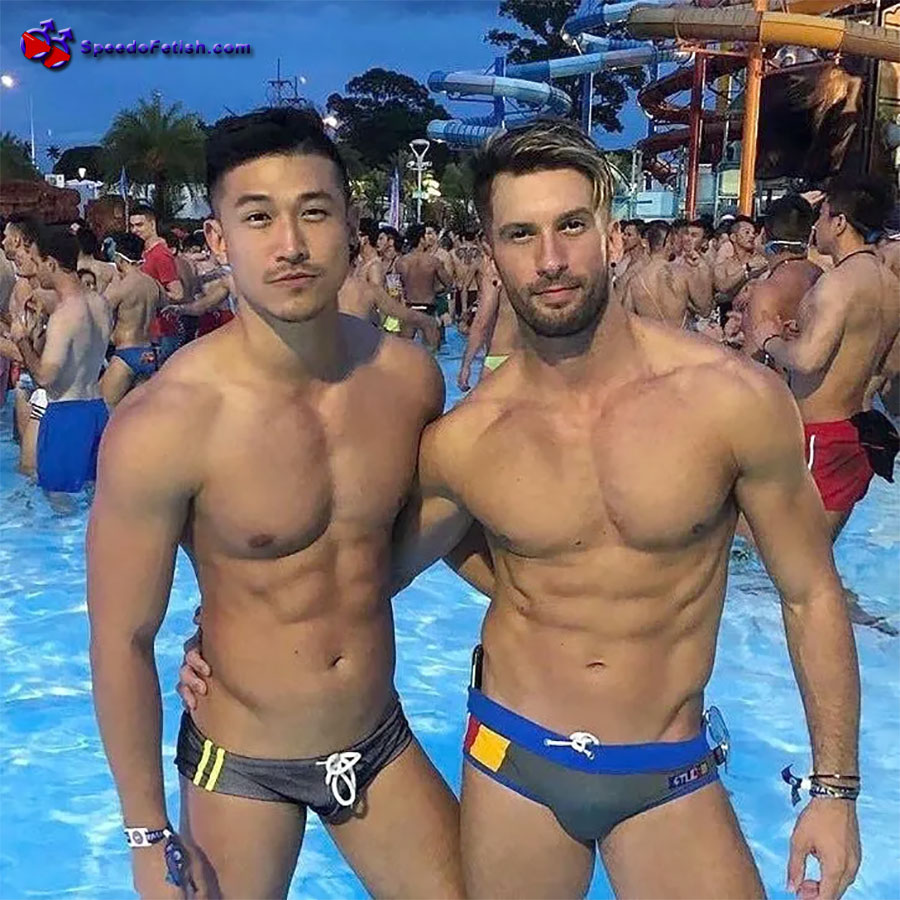 Click for more speedo photos.