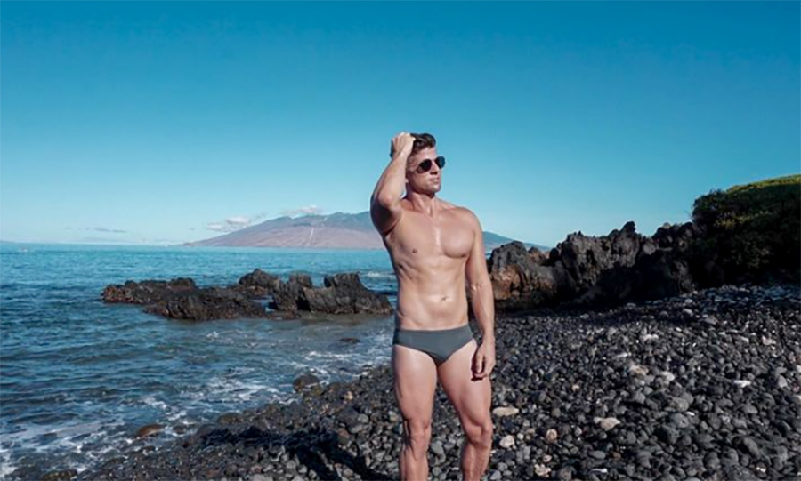 Click for more speedo photos.