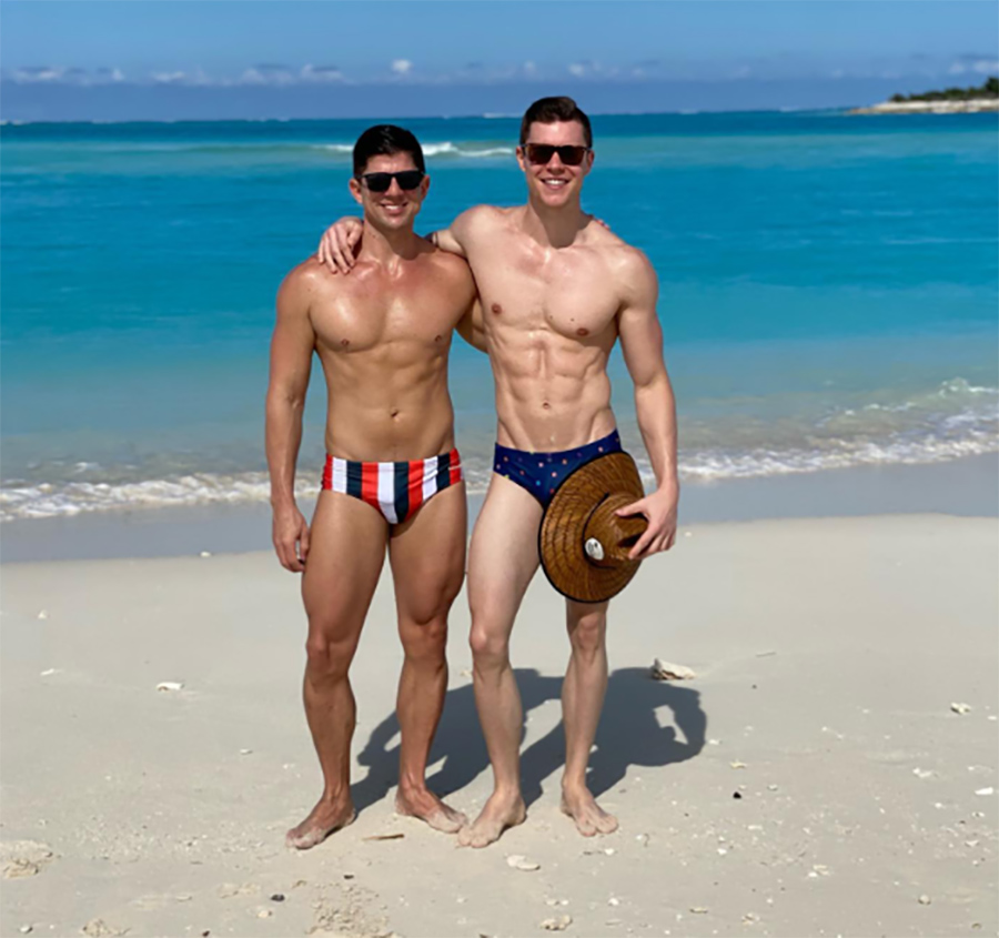 Click for more speedo photos.