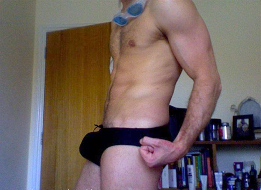 Click for more speedo photos.