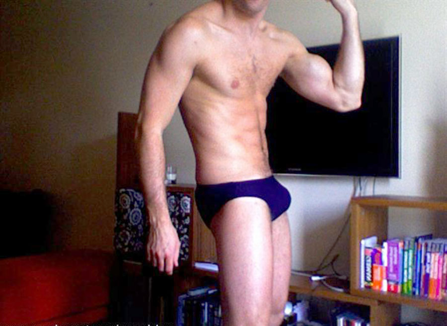 Click for more speedo photos.