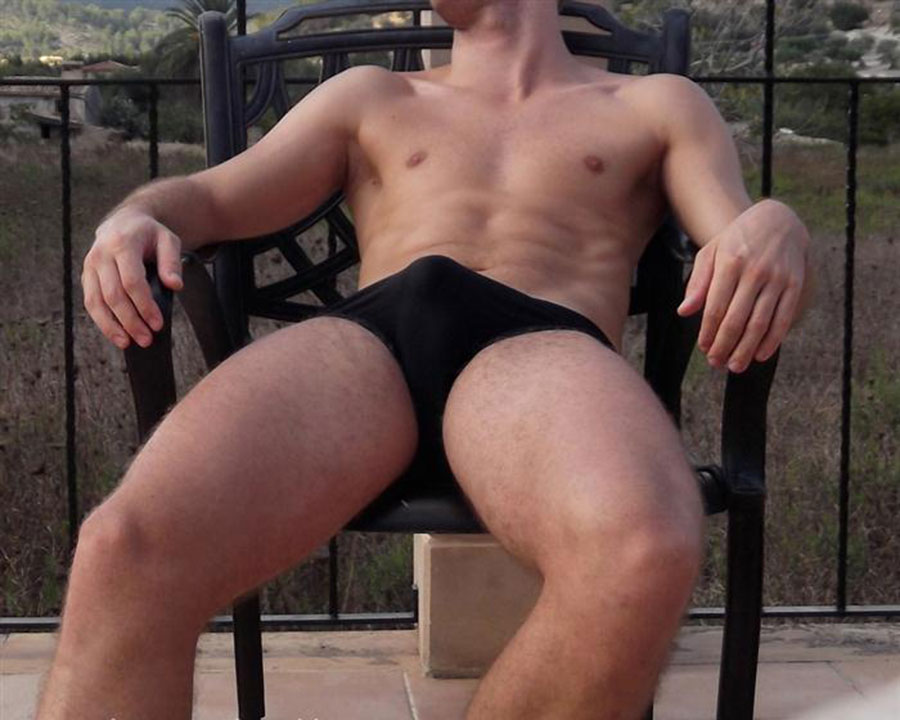 Click for more speedo photos.