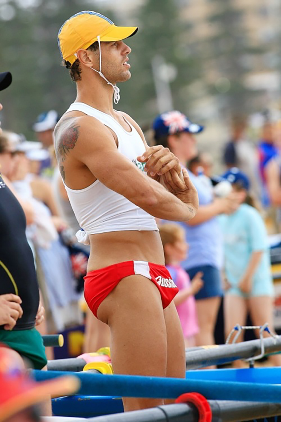 Click for more speedo photos.