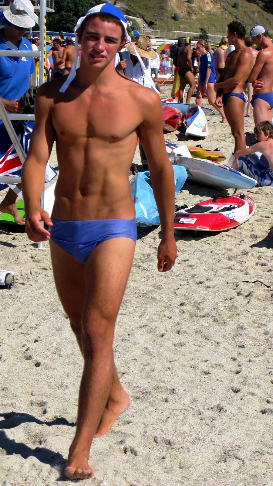 Click for more speedo photos.